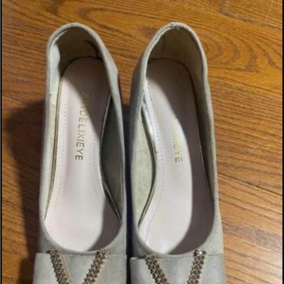 Size 6 (36) heels - Picture 3 of 3